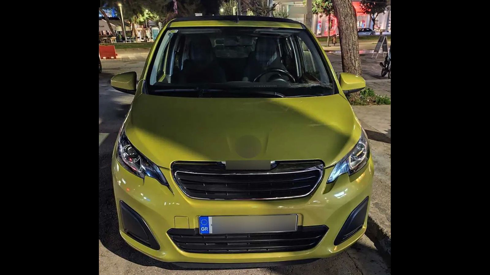 Οι αστυνομικοί, στο πλαίσιο της περιπολίας τους, σταμάτησαν το όχημα στο οποίο επέβαινε ο 28χρονος.